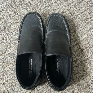 Tommy Hilfiger Classic Black Leather Loafers